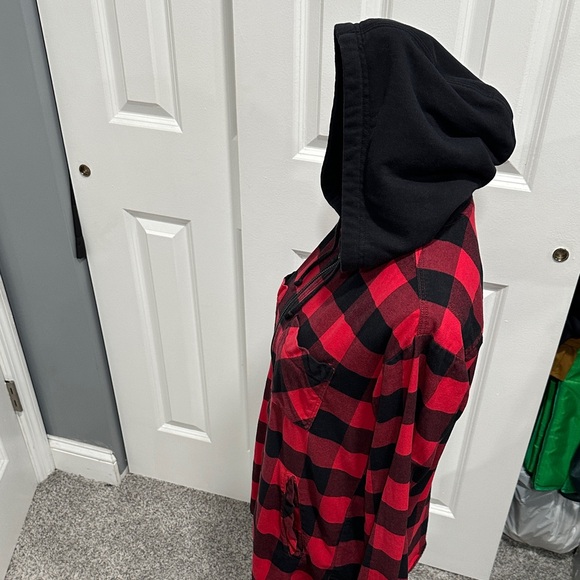 Red and Black Plaid Hooded Jacket - Picture 4 of 10